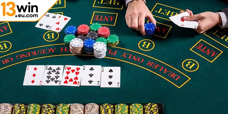 Bật mí cách chơi poker thành công tại 13Win eu